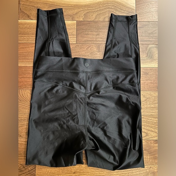 🍋 Lululemon Black Satin Sheen High-Waisted 25” Leggings Size 6 - Picture 3 of 7